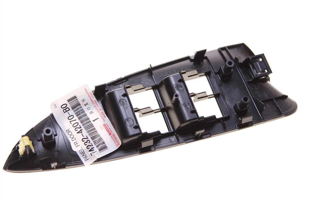 Buy Toyota 74232-42070-B0 at a low price in United Arab Emirates!