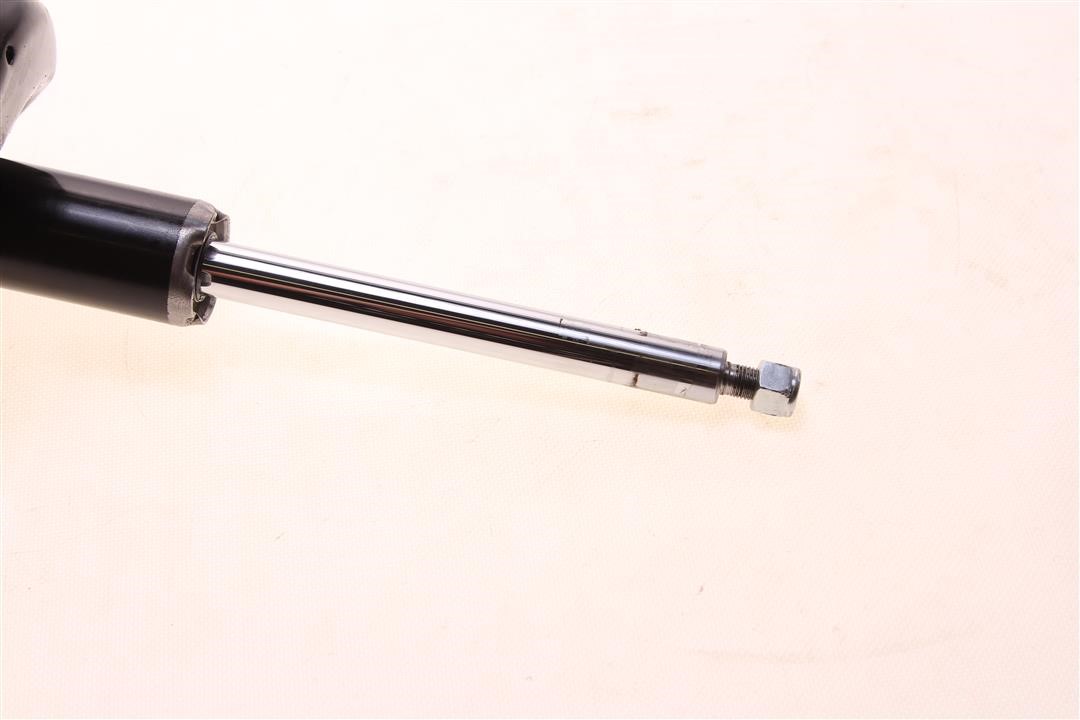 Japanparts MM-00235-DEFECT Suspension shock absorber, front right, gas-oil, with traces of installation on the nut, not used MM00235DEFECT