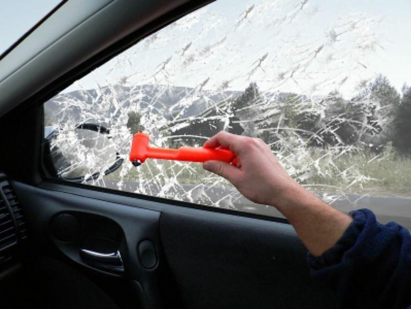 Carcommerce Emergency car hammer – price 13 PLN