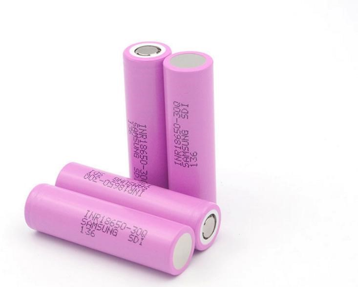 Samsung 08899 Battery 18650 Li-Ion Samsung INR18650-30Q, 3000mAh, 30A, 4.2/3.6/2.5V, Pink 08899