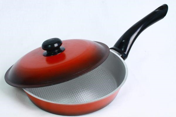 Frying pan with plastic handle (200 mm), with lid Silumin 4820149872087