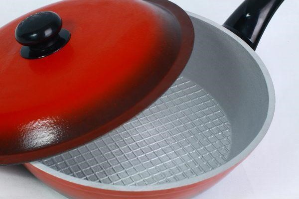 Frying pan with plastic handle (230 mm), with lid Silumin 4820149872025