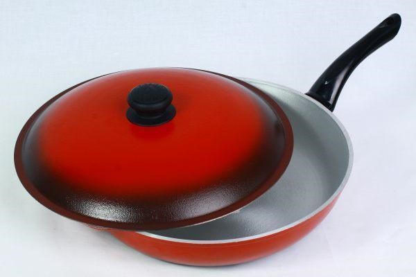 Frying pan with one molded ear and plastic handle (300 mm), with lid Silumin 4820149871929