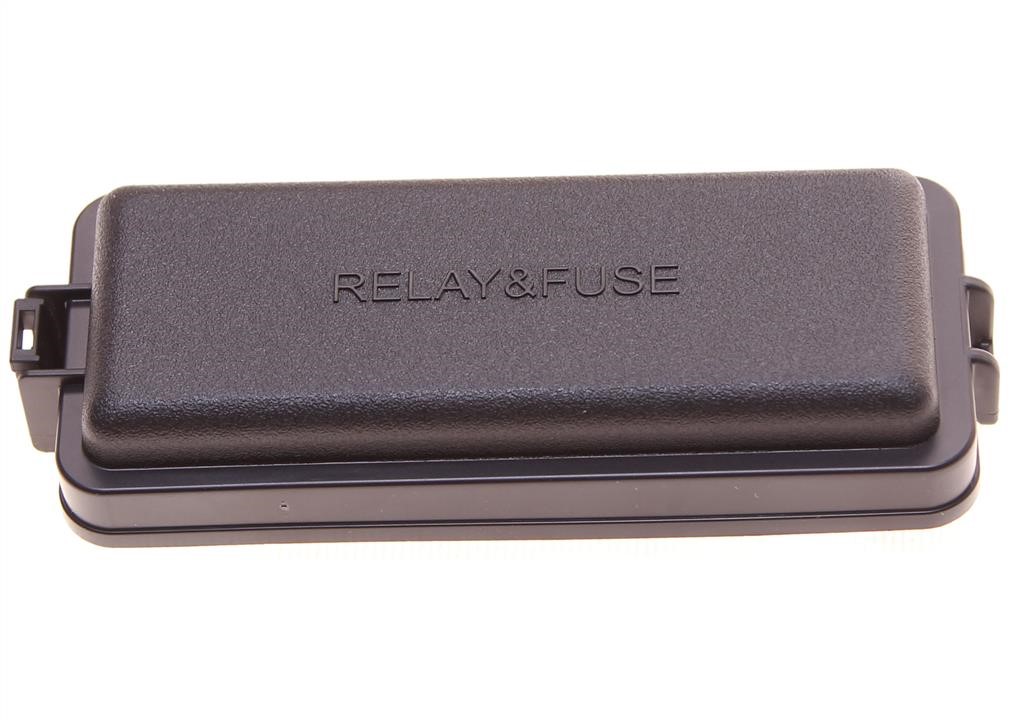 826620E330 Toyota Fuse box cover