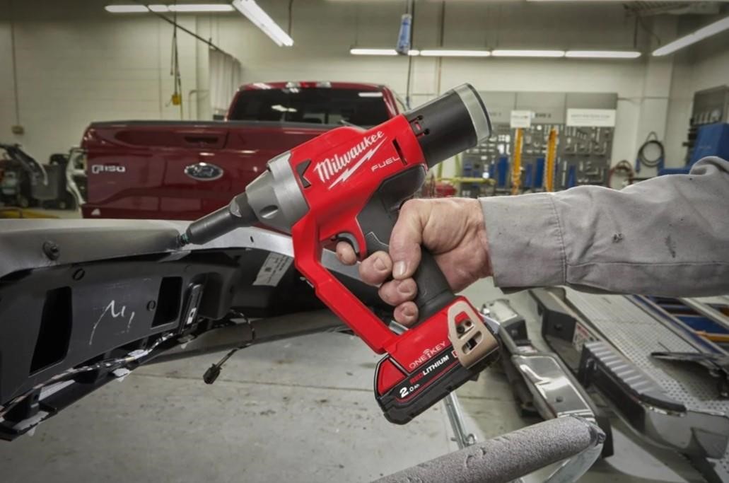 M18 Onefprt-0X Riveter Pcs Milwaukee Milwaukee 4933478601