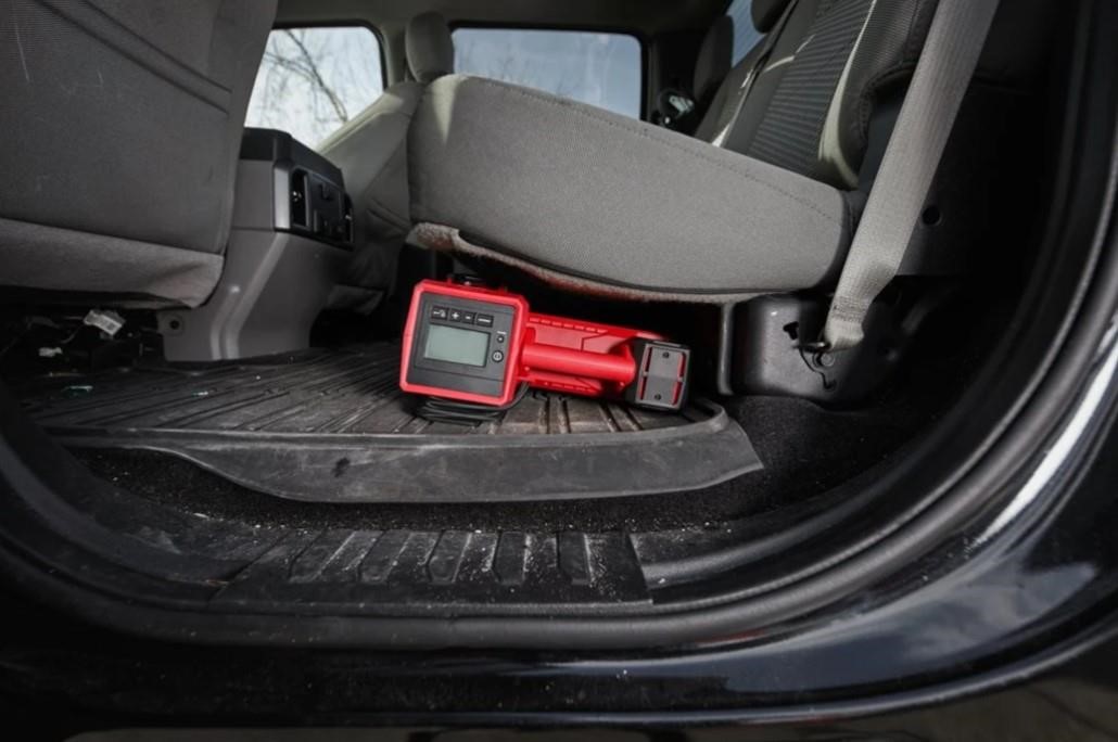 M18 Compressor Inflator M18 Bi-0 18V Battery Milwaukee Pcs Milwaukee Milwaukee 4933478706