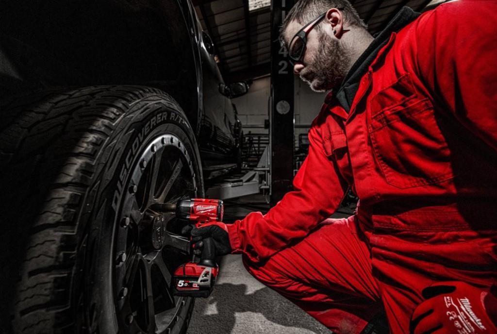 Milwaukee M18 Cordless Impact Wrench 1/2' M18Fmtiw2P12-502, 881Nm, In Case, With 2 – price [object Object] PLN