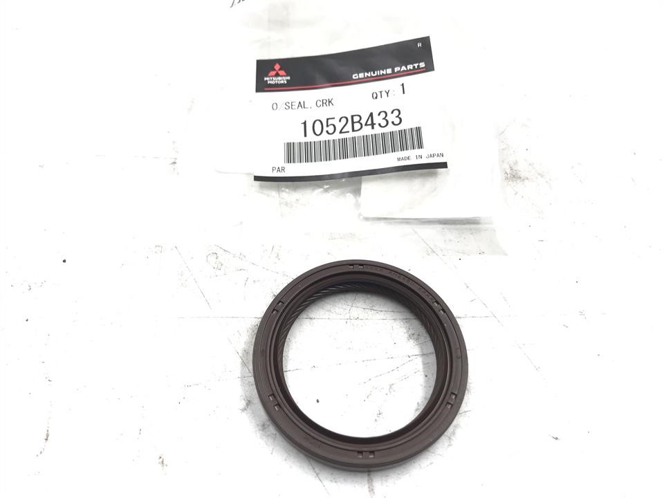 Mitsubishi 1052B433 Oil seal crankshaft front 1052B433