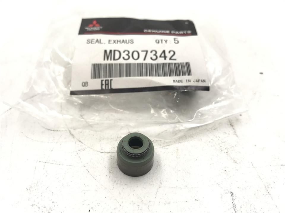 Mitsubishi MD307342 Seal, valve stem MD307342