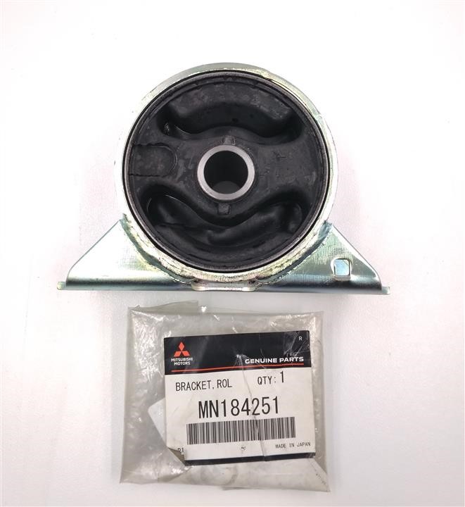 Mitsubishi MN184251 Engine mount MN184251