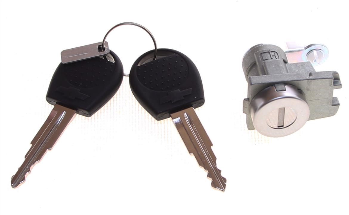 96801558 General Motors Lock cylinders with keys