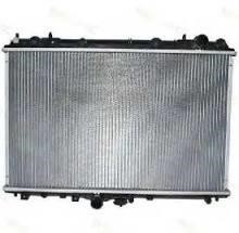 Engine cooling radiator Volvo V40: 9040081 Polcar Engine cooling radiator