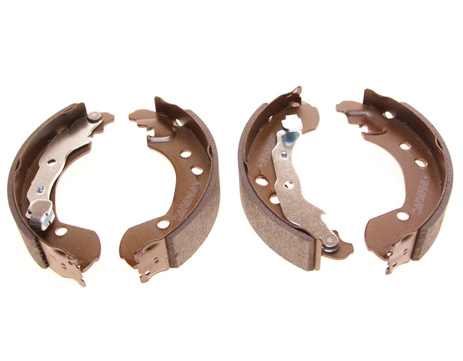 Brake shoe kit Lada: FSB649 Ferodo Brake shoe set