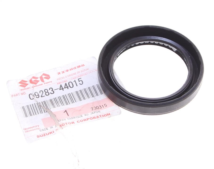 Transfer Case Output Shaft Seal Suzuki 09283-44015