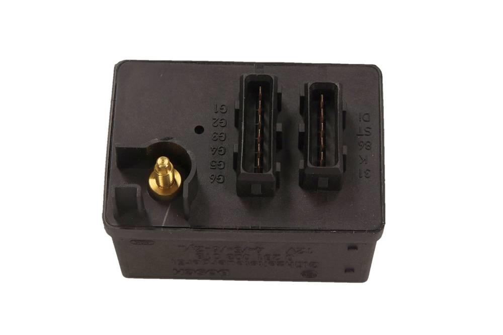 0281003018 Bosch Glow plug relay