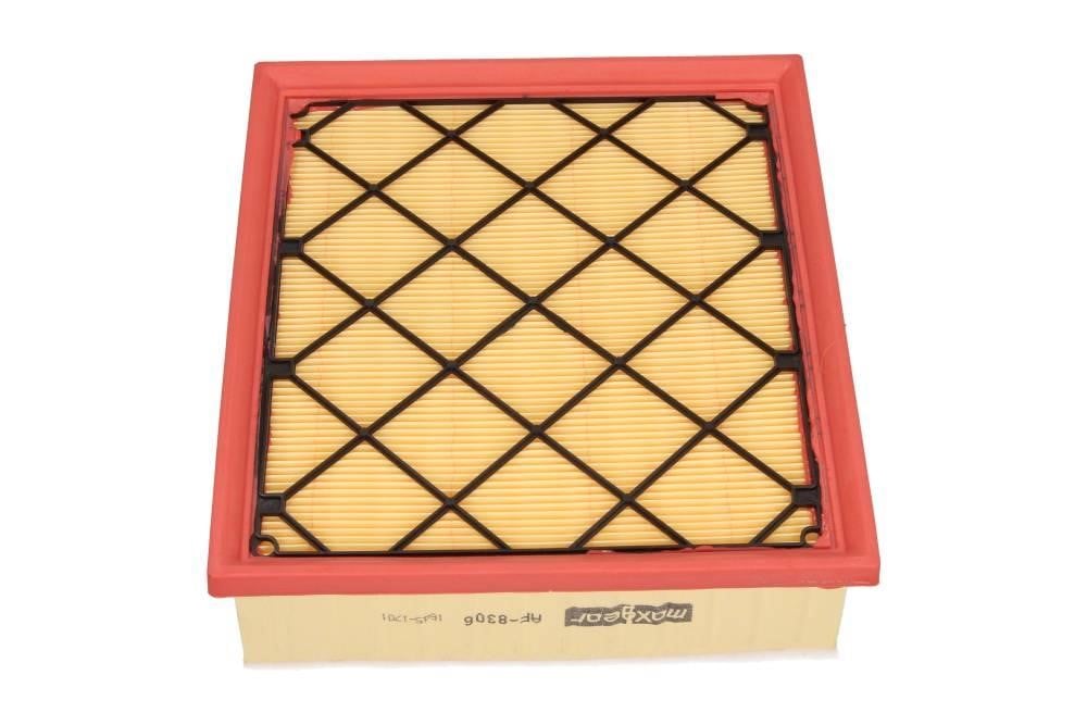 Air filter Volvo C70: 260962 Maxgear Air filter