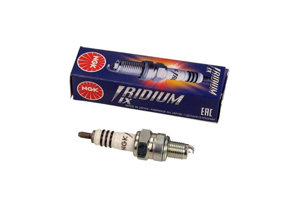 7669 NGK Spark plug NGK Iridium IX CR8HIX