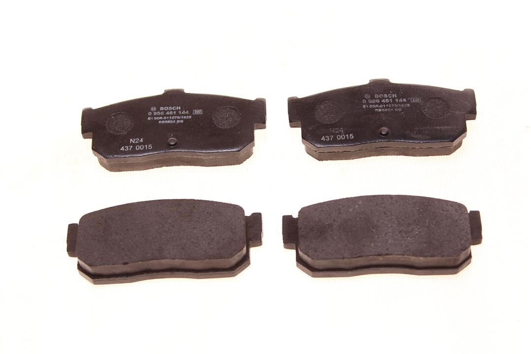Brake pad kit Nissan Cefiro: 0986461144 Bosch Brake pad set