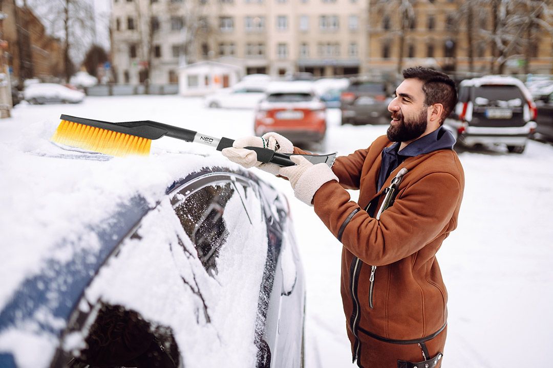 Neo Tools Snow brush-ice scraber 60 cm – price 24 PLN