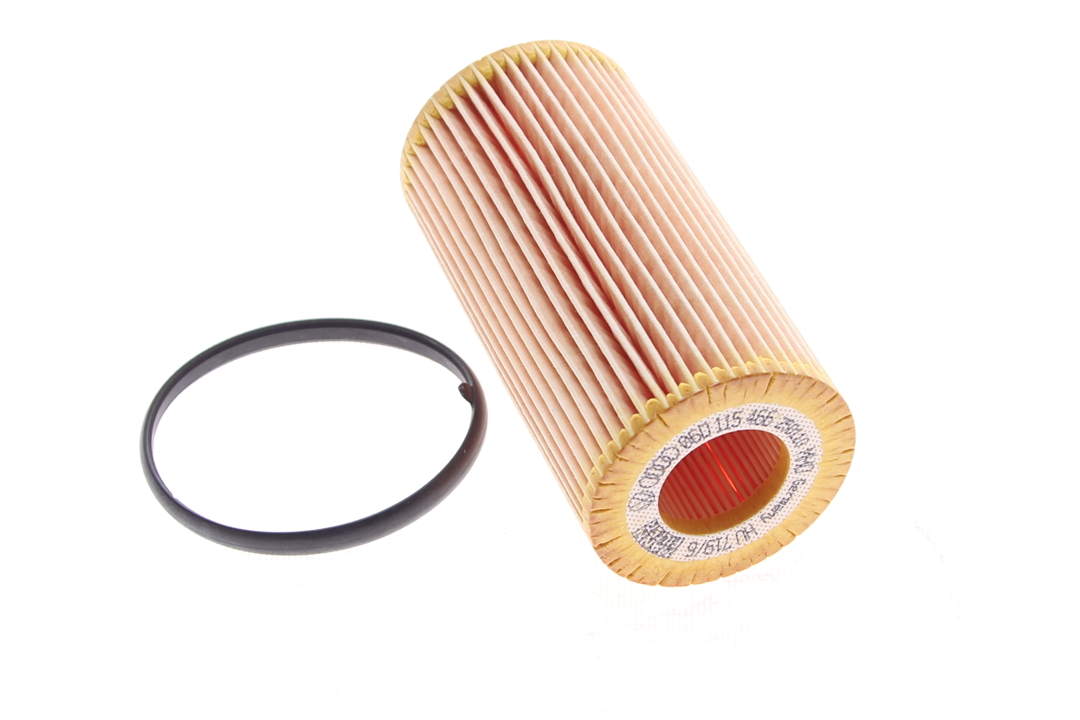 Car oil filter Audi A4: 06D115562 VAG Oil Filter
