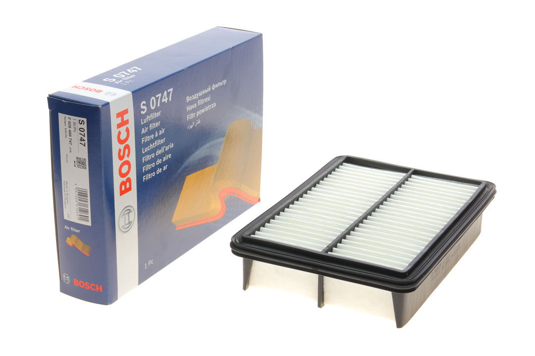 Air filter Mazda CX-30: F026400747 Bosch Air filter