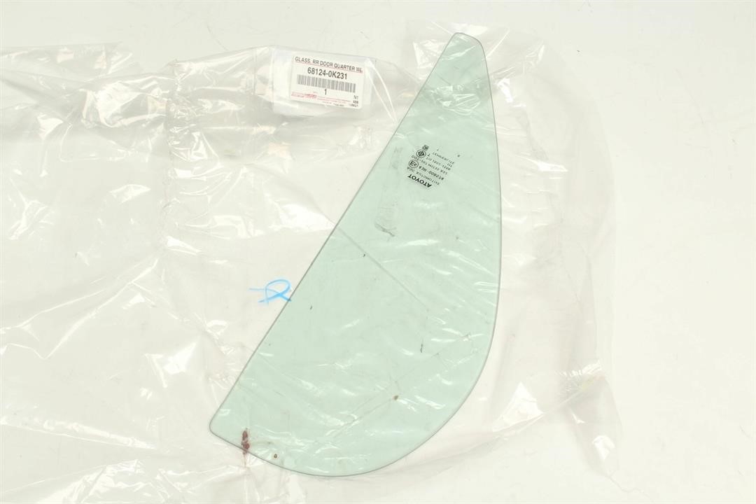 681240K231 Toyota Rear left door glass