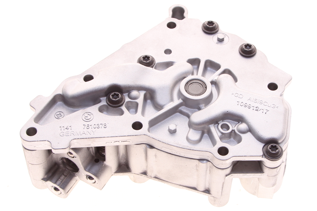 OIL PUMP BMW 11 41 7 610 378