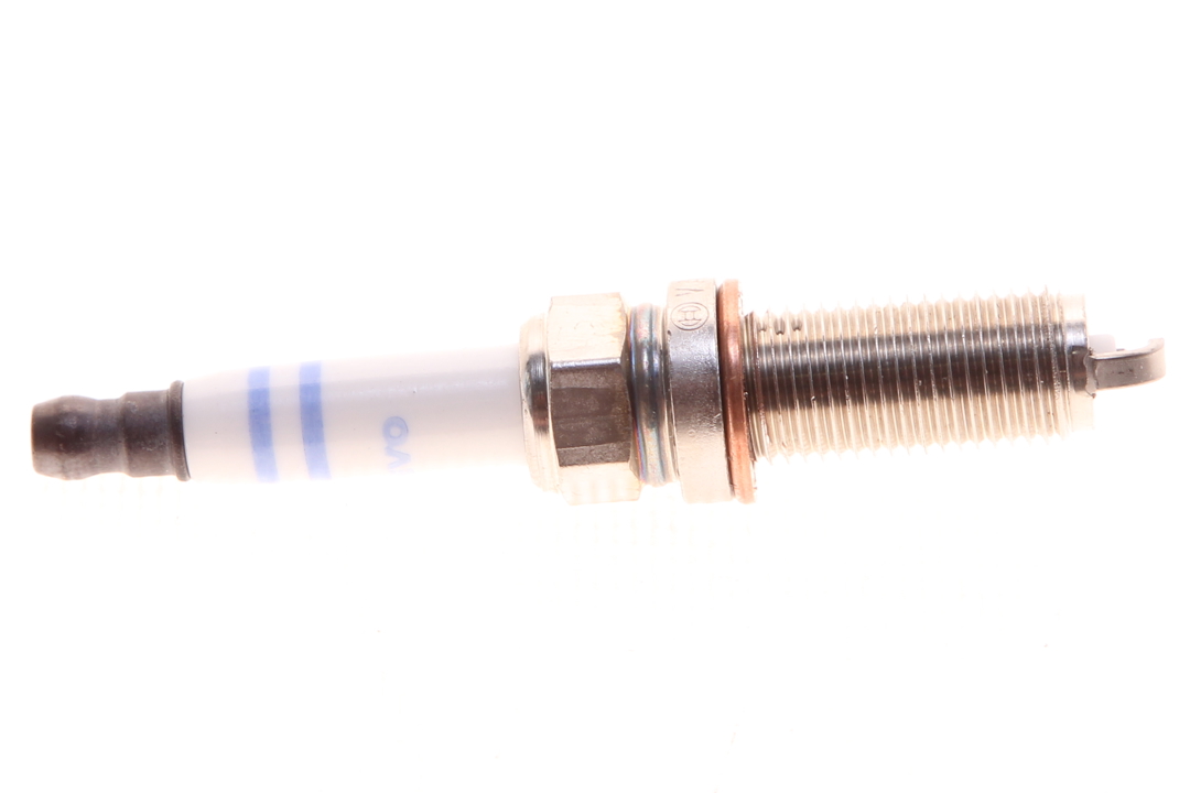 Spark plug Bosch 0 242 140 565