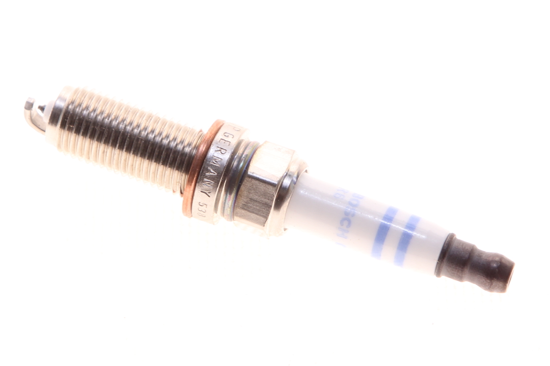 Engine spark plug Volvo V60: 0242140565 Bosch Spark plug