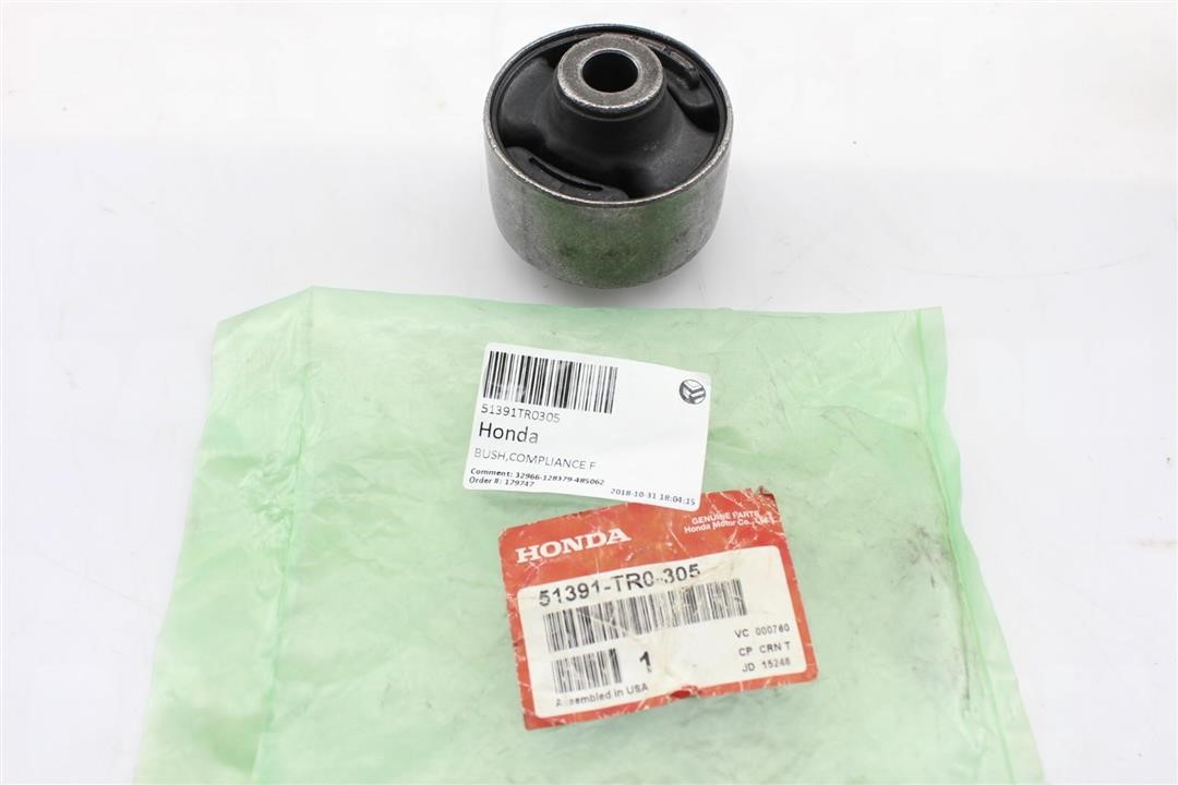 51391TR0305 Honda Silent block front suspension