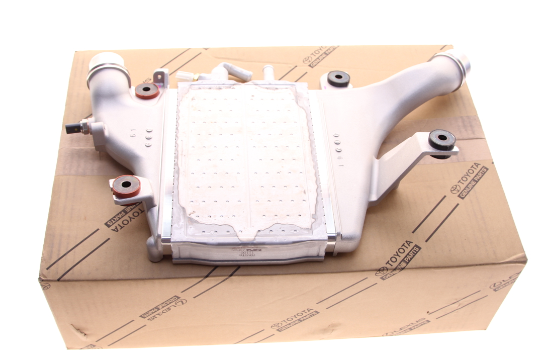1794011100 Toyota Intercooler, charger