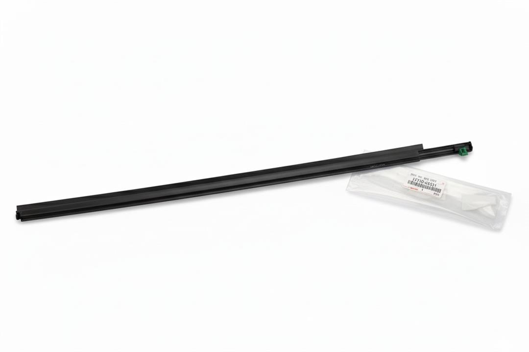 7571042031 Toyota Door glass molding