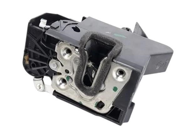 805024778R Renault Front right door lock