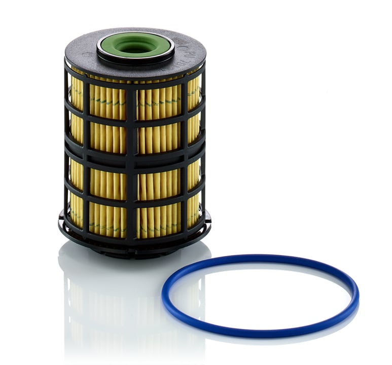 Automotive fuel filter Chevrolet Tracker: PU7012Z Mann-Filter Fuel filter