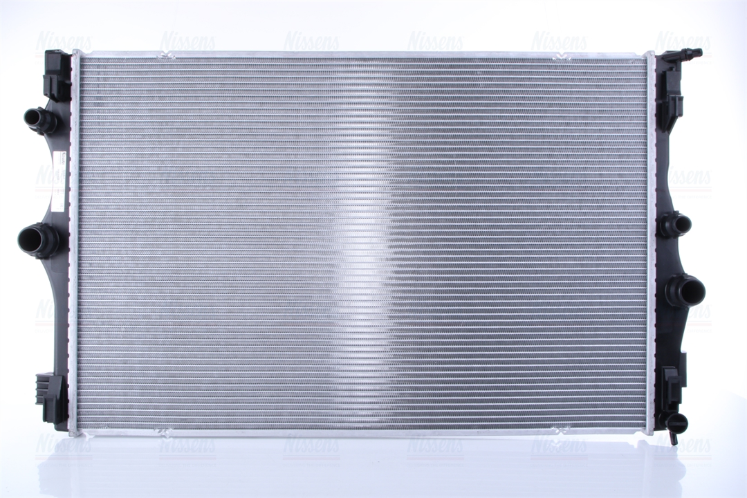 Engine cooling radiator Mercedes GLA: 606815 Nissens Engine cooling radiator