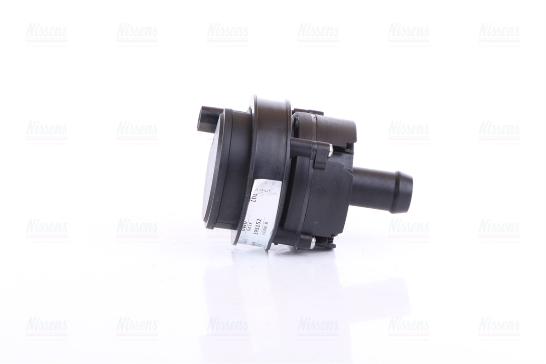 Coolant pump Nissens 831377