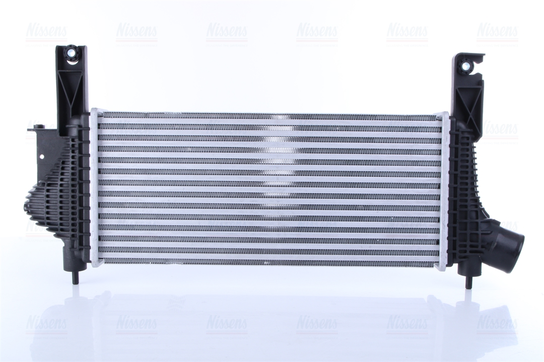 Intercooler, charger Nissens 961593