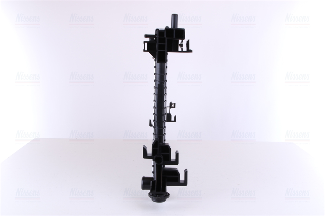 Engine cooling radiator Nissens 630766
