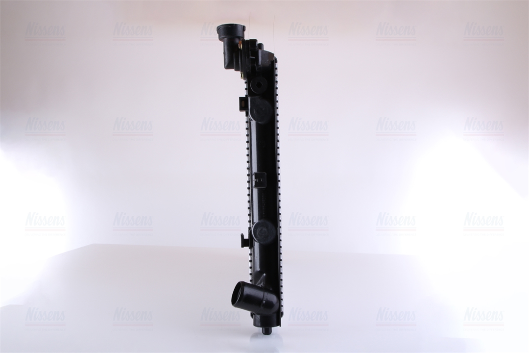Engine cooling radiator Nissens 646857
