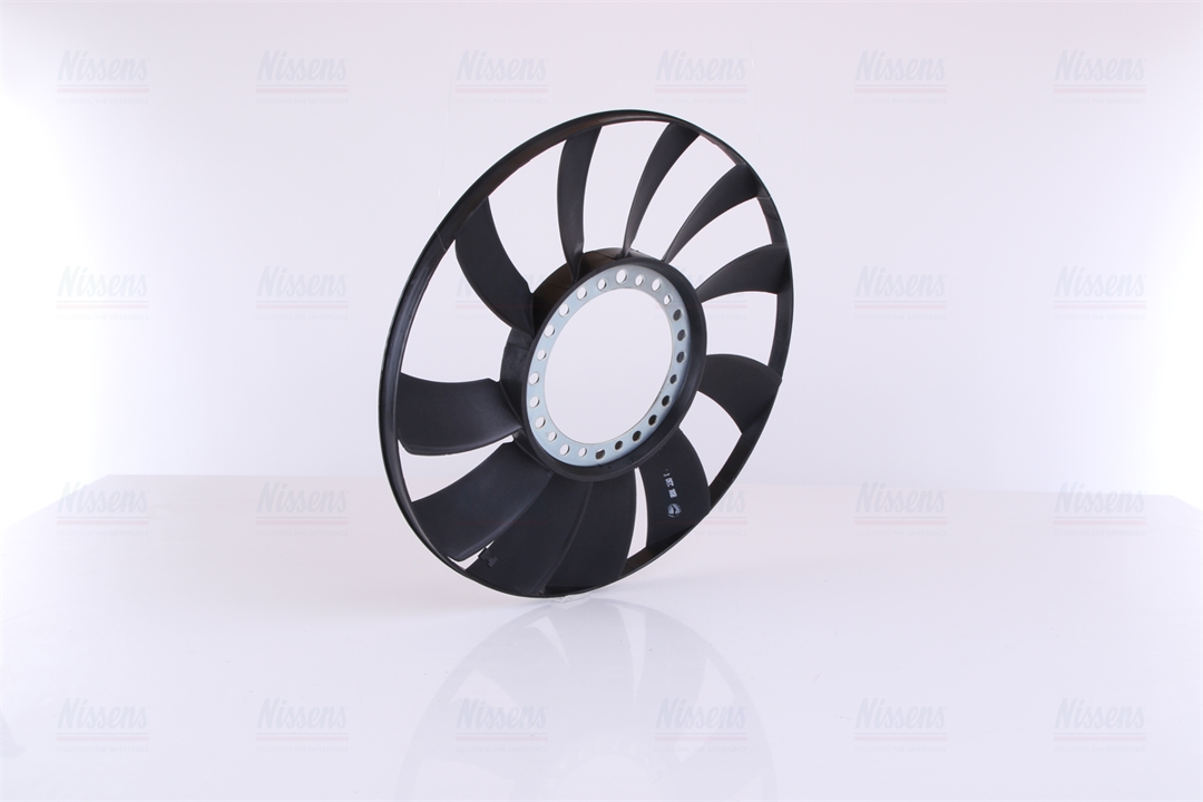 Hub, engine cooling fan wheel Nissens 85664