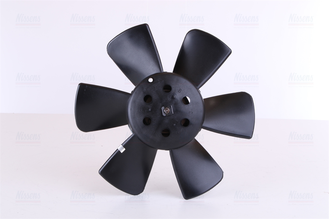 Hub, engine cooling fan wheel Nissens 85679