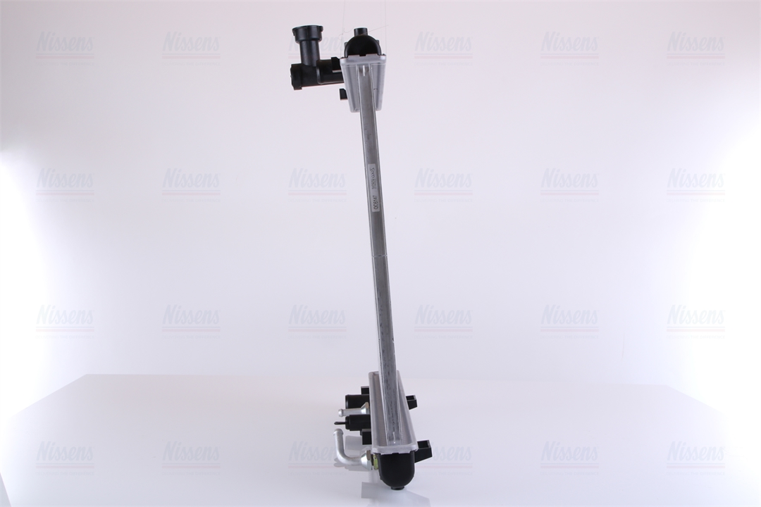 Engine cooling radiator Nissens 69402