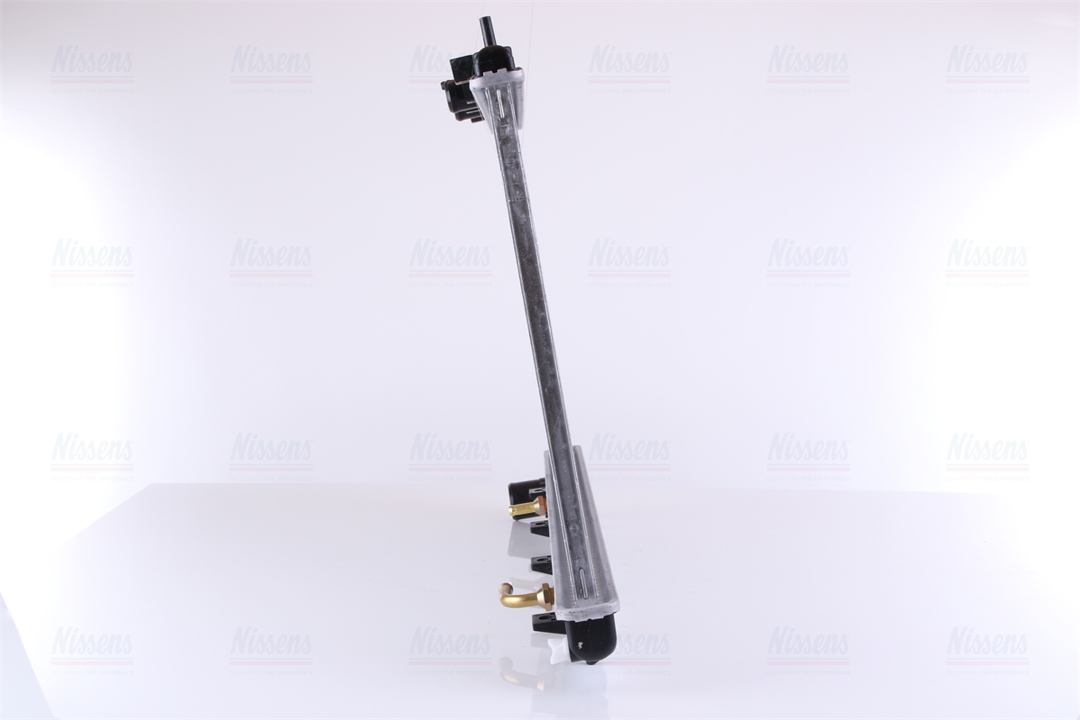 Engine cooling radiator Nissens 67739