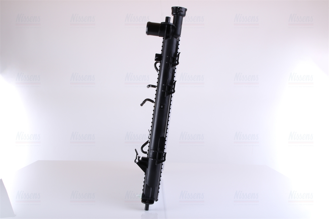 Engine cooling radiator Nissens 66763