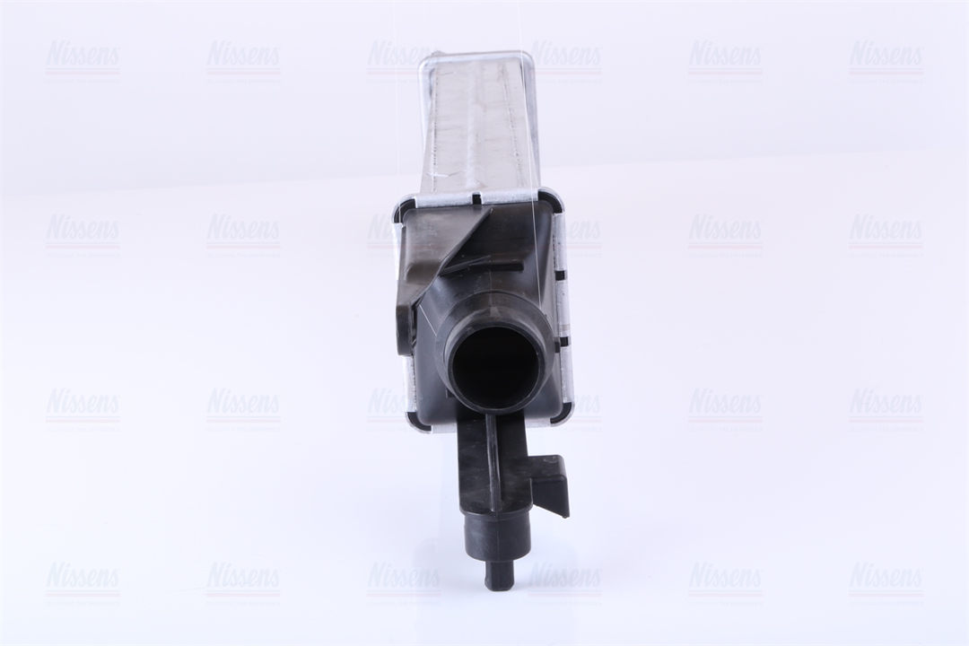 Intercooler, charger Nissens 96464