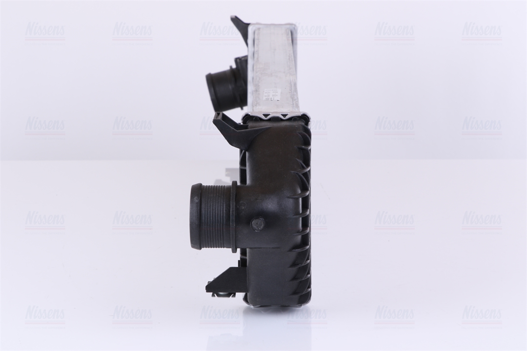 Intercooler, charger Nissens 96473