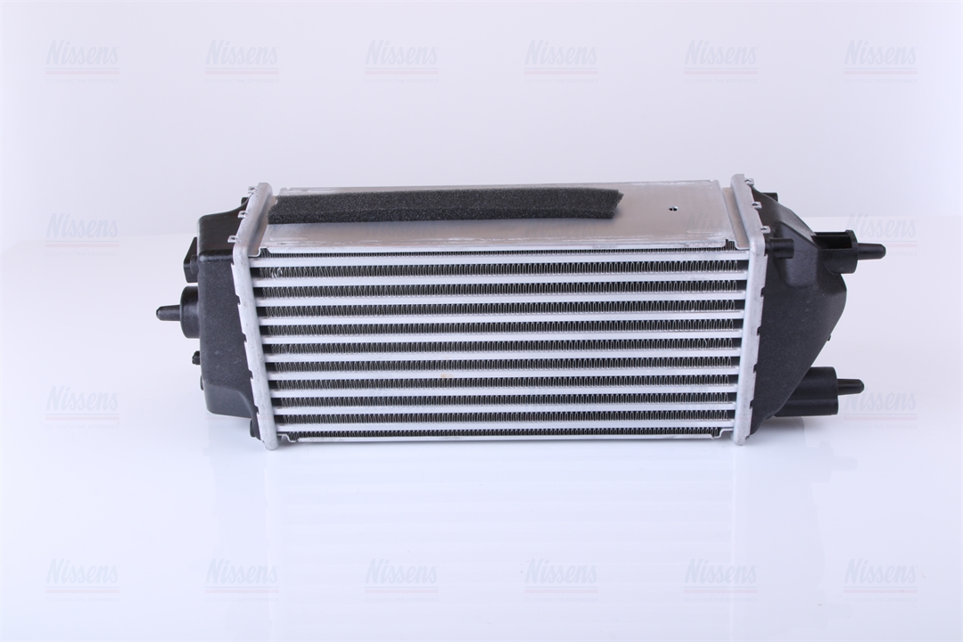 Intercooler, charger Nissens 96498