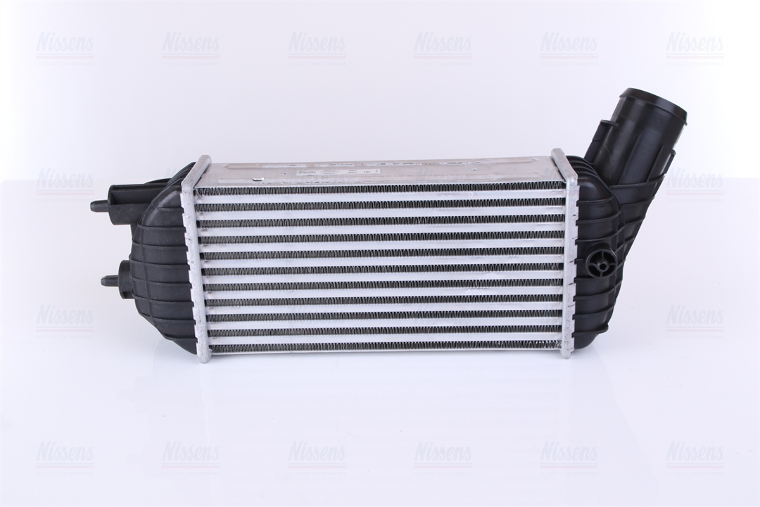 Intercooler, charger Nissens 96512