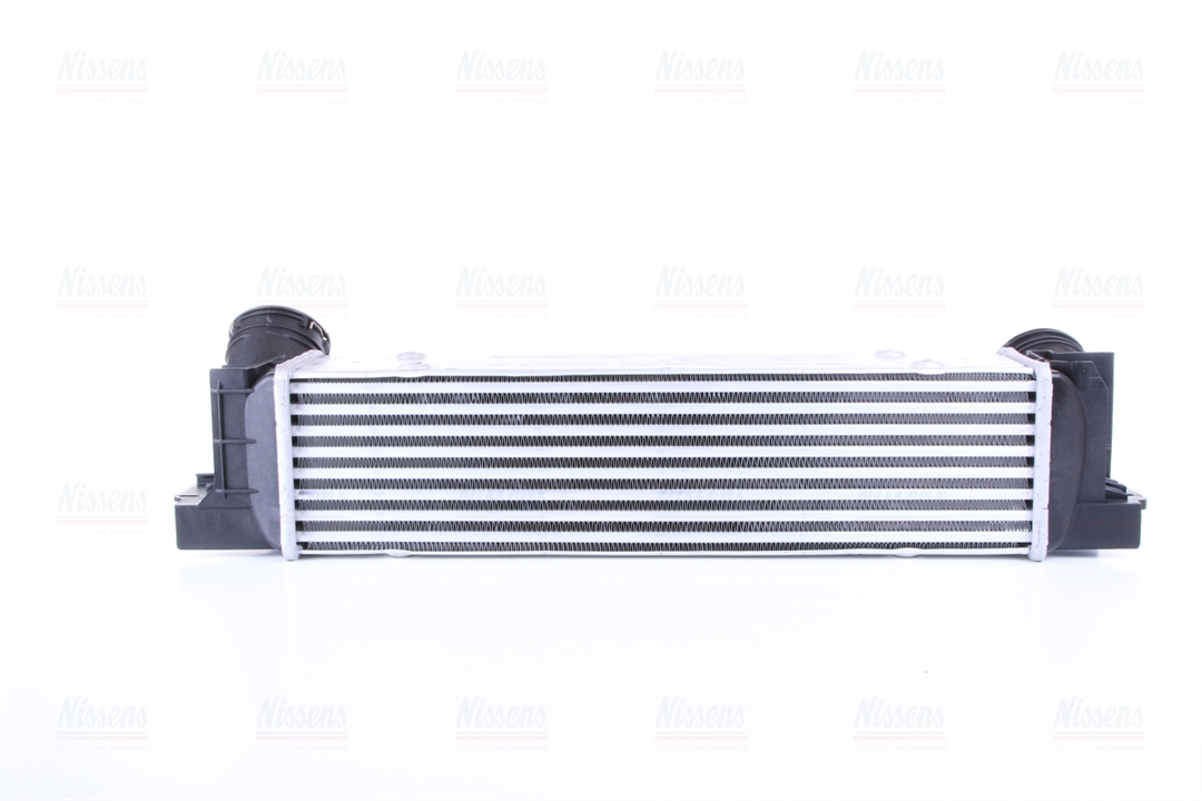 Intercooler, charger Nissens 96595