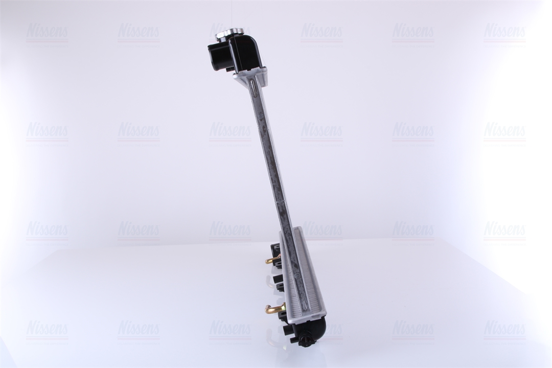 Engine cooling radiator Nissens 67747